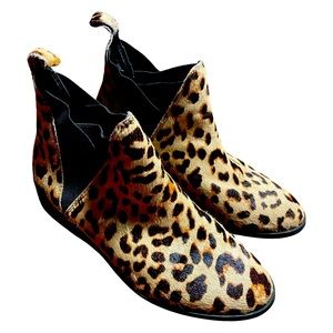 Leopard fur leather ankle boots